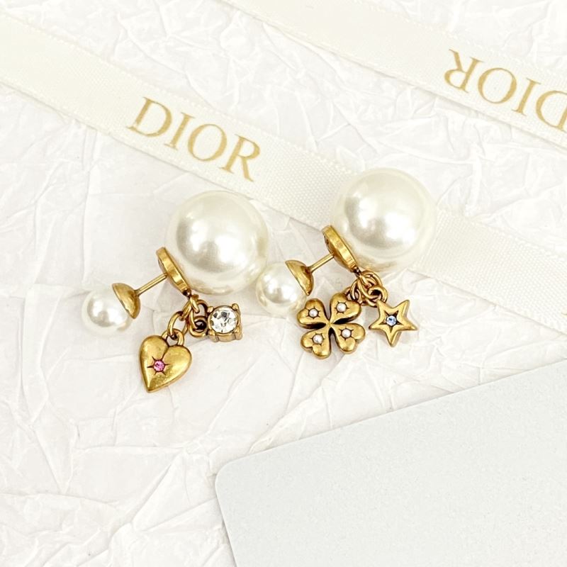 chr1st1an D10r earrings